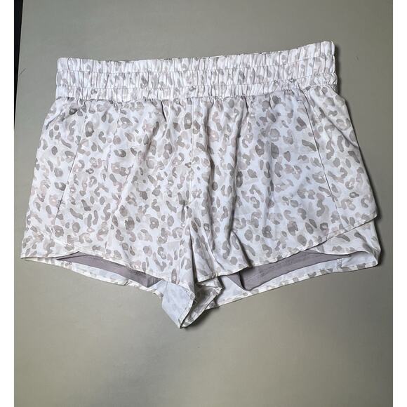 Avia Running Shorts With A Bike Liner Women’s L (12-14) Leopard Print - Picture 1 of 7